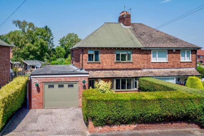 37 Woodlands Drive