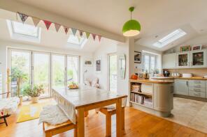 8, Kyetts Corner, Banbury OX17 1JW