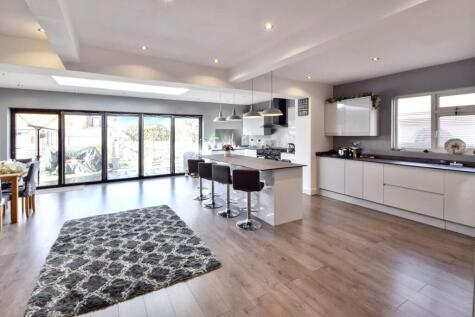 Chestnut Avenue, Walderslade, Chatham, ME5