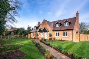 296, Common Road, Kensworth LU6 2PN
