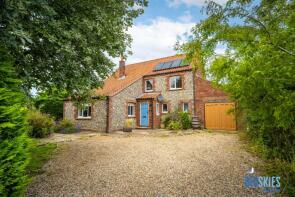 32 Brackley, Binham Road, Holt NR25 7AB