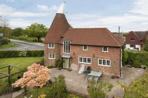 The Oast House, Appledore Road, Ashford TN26 2LZ
