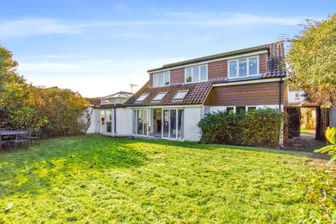 Locksash Close, West Wittering