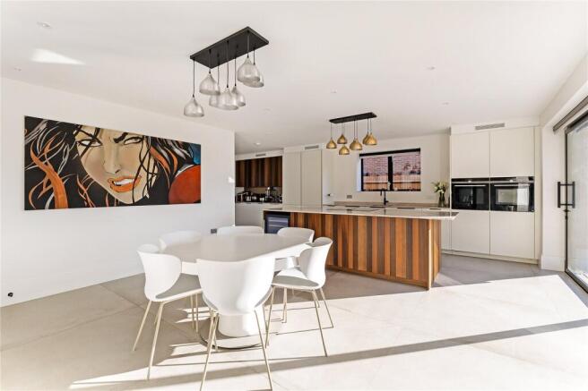Dining/Kitchen