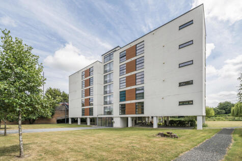 Greyfriars Avenue, Hereford, HR4