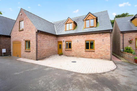 Salterwath Close, Oughterside, Wigton, Cumbria, CA7