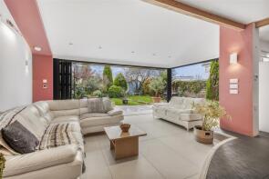 The Laurels, Chelmsford Road, Dunmow CM6 3EU