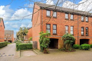 18, Farriers Close, Epsom KT17 1LS