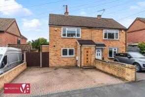 36, Palmers Grove, Nazeing, Waltham Abbey EN9 2QF