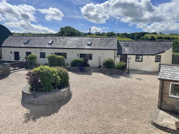 HENDY COTTAGES