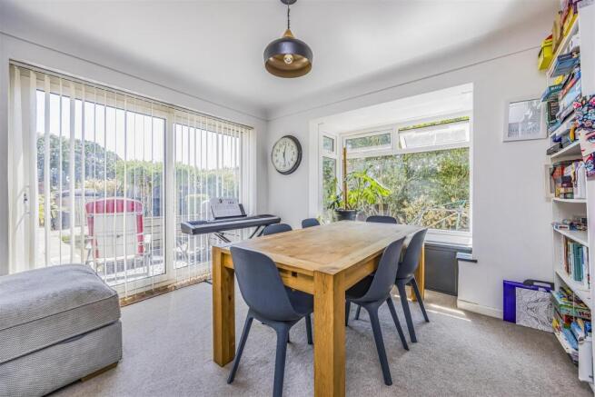 dining room.JPG