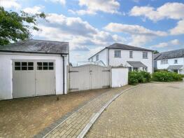 15, Minster Fields, Helston TR12 6JG