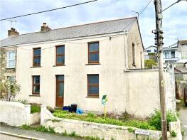 1, Unity Road, Porthleven TR13 9DA