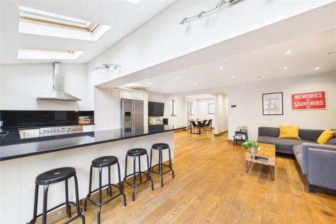 Kitchen/Living Area