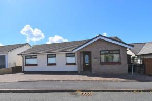 2 Everypenny, Lake Drive, New Hedges, Tenby SA70 8TS