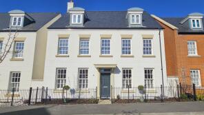 3, Leo Avenue, Plymouth PL9 8GJ