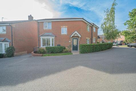 St. Laurence Close, Meriden, CV7