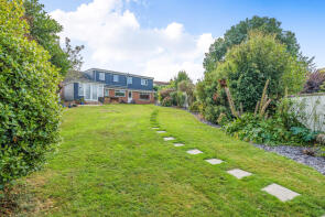Lyncombe, Main Road, East Lyng, Taunton TA3 5AU