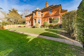 Flat 1, Cedar House, Diss Road, Diss IP21 4DH