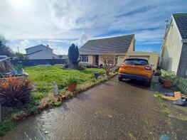 Ty Twt, U6053 Beacon Road To Junction C3013, Rosemarket, Milford Haven SA73 1JX