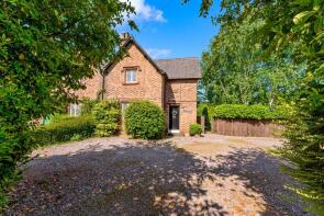 Glenwood, Wrexham Road, Pulford, Chester CH4 9DG