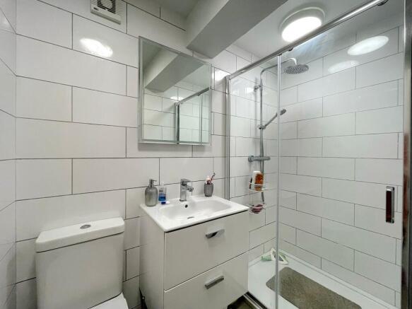 Shower Room (1)
