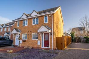 55, Whitegate Close, Cambridge CB24 4TT