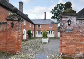 4, Patshull Hall Mews, Patshull Park, Wolverhampton WV6 7HY