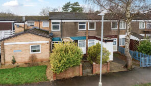 32, Woodmans Place, Droitwich WR9 9ER