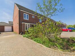 36, Mainsail Lane, Gloucester GL2 5GJ