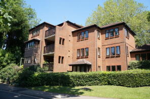 2, Linden Place, Station Approach, Leatherhead KT24 6QB