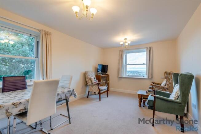 8631718-interior06.jpg