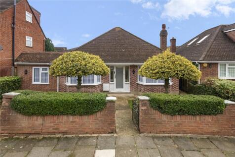 Manor Gardens, Ruislip, HA4