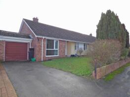 9, Long Lakes, Taunton TA4 4SR