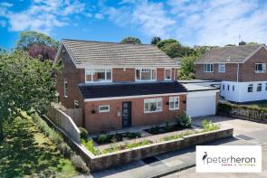 27, Lyndon Grove, East Boldon NE36 0NR