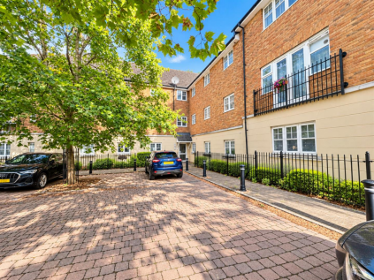 Caspian Way, Purfleet-On-Thames