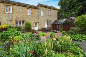 Wynyards, New Cross, South Petherton TA13 5HD