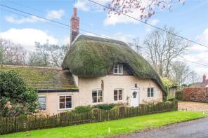 Blue Bell Cottage, Broad Way, Froxfield, Petersfield GU32 1DT