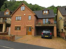 6, The Glade, Blackwood NP12 2HB