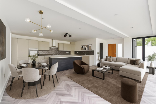 HOME STAGING