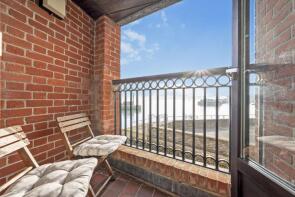 Flat 2, Red Brick Building, North Quay, Padstow PL28 8AF