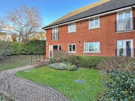 Flat 25, 89 Holmesdale Manor, Ladbroke Road, Redhill RH1 1NX