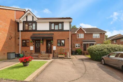 Caxton Rise, Redhill