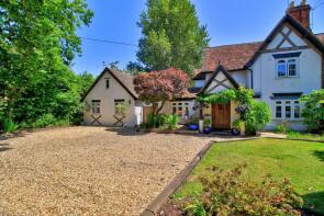 Oakside, Bearwood Road, Wokingham RG41 5BB