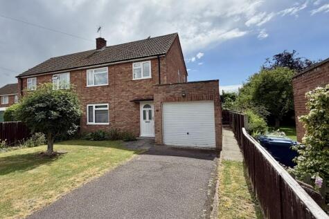 26 Tudor Road, Godmanchester, Cambridgeshire. PE29 2DP