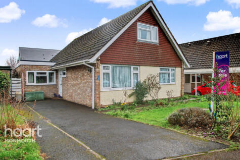 Fayre Oaks, Usk