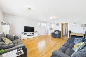 1, Clayton House, Hawley Road, Blackwater, Camberley GU17 9ES
