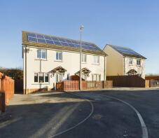 5, Clos Gwili, Cwmgwili, Llanelli SA14 6AQ