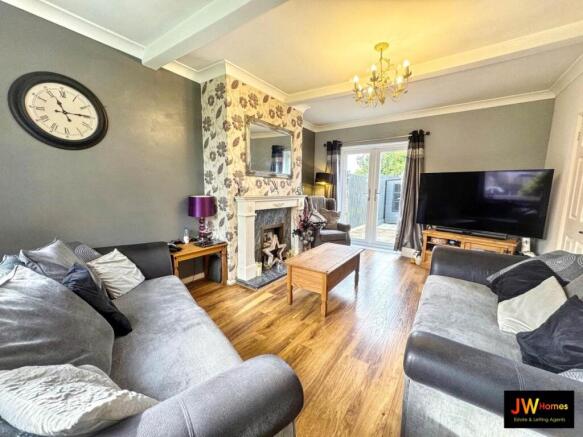 LIVING ROOM (9)