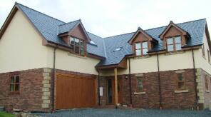 Ty Derwen, Pont Robert, Meifod SY22 6JB